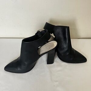 Pour La Victoire Sling Back Black High Heels 9M